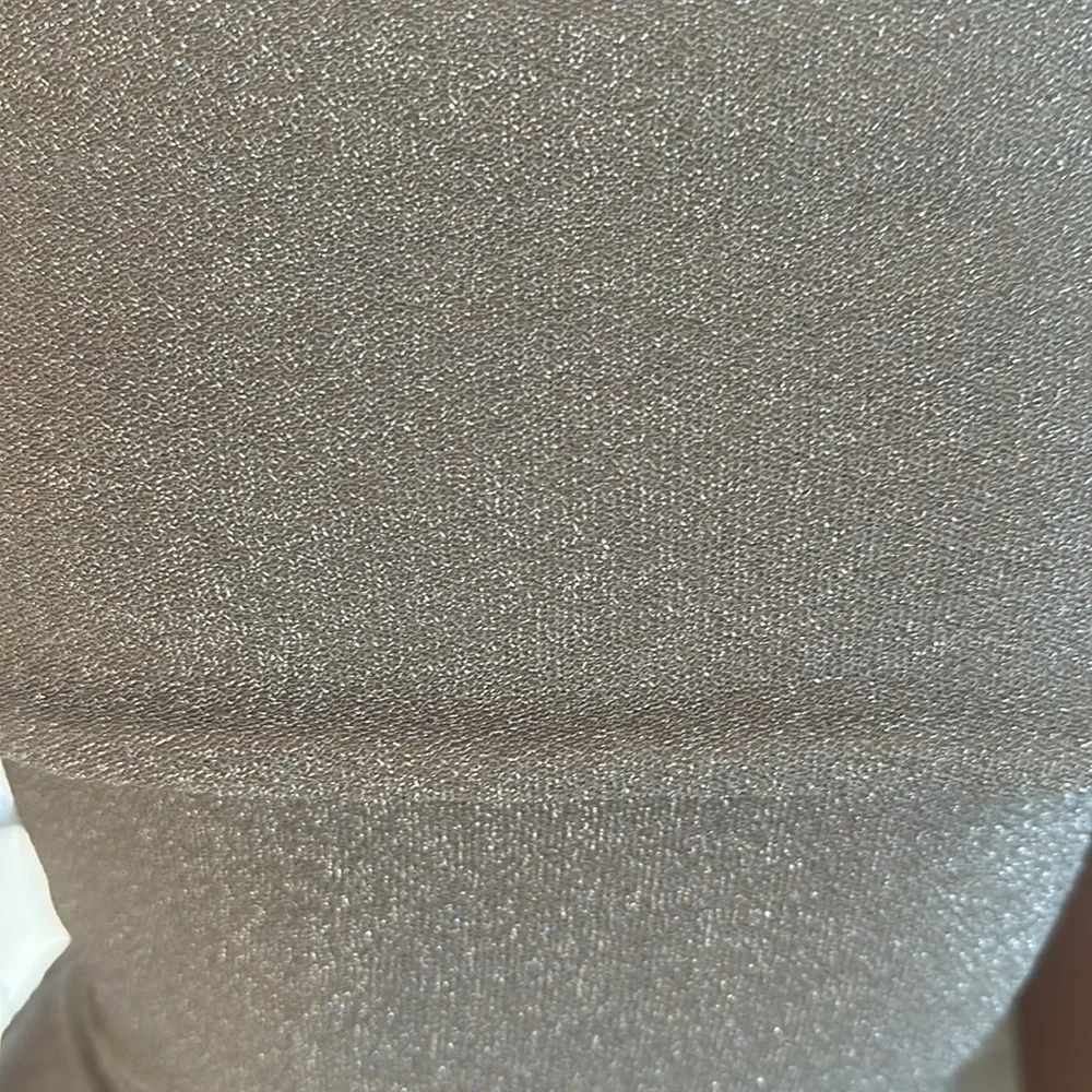 Gorgeous party dress perfect for the holidays ✨✨✨ - Picture 8 of 8